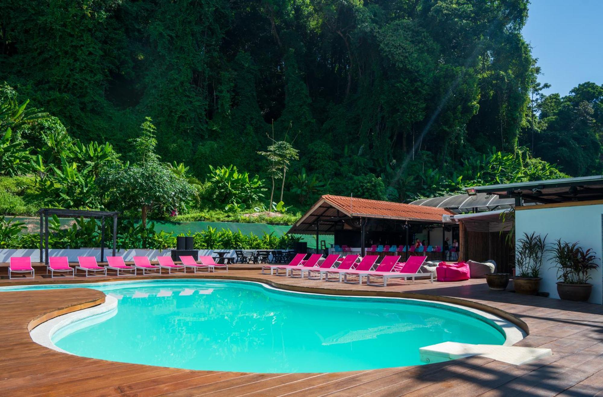 Base Party Hostel Ao Nang Dış mekan fotoğraf