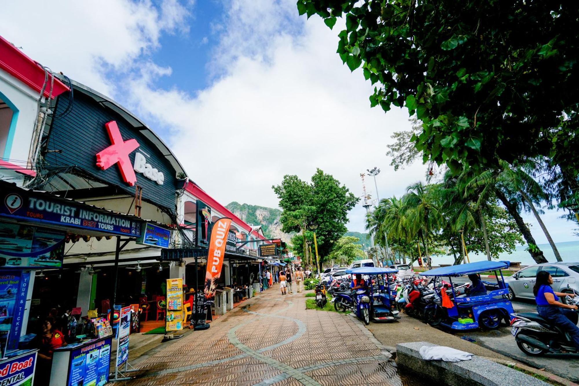 Base Party Hostel Ao Nang Dış mekan fotoğraf